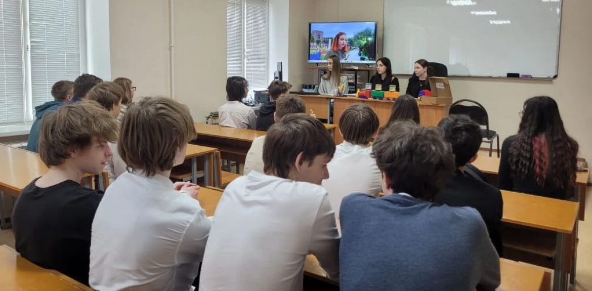 Школьники посетили мастер-класс по логистике